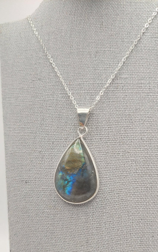 Labradorite Silver Flashy Iridescent Natural Stone Pendant Necklace